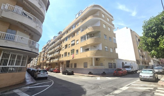 Resale - Apartment -
Torrevieja - Playa de los Locos
