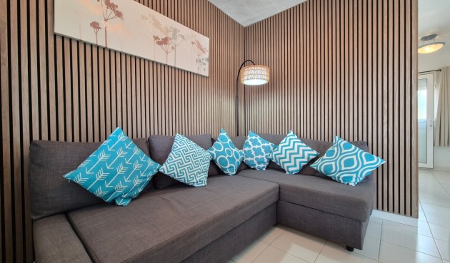 Resale - Bungalow -
San Miguel de Salinas - Inland