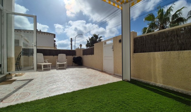 Resale - Bungalow -
San Miguel de Salinas - Inland