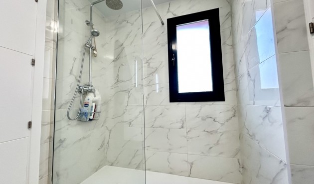 Återförsäljning - Apartment -
Villamartin - Costa Blanca