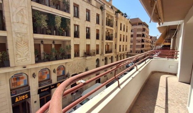 Resale - Apartment -
Orihuela - Zona Centro