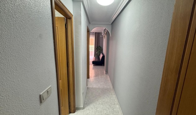 Resale - Apartment -
Torrevieja - Playa de los Locos