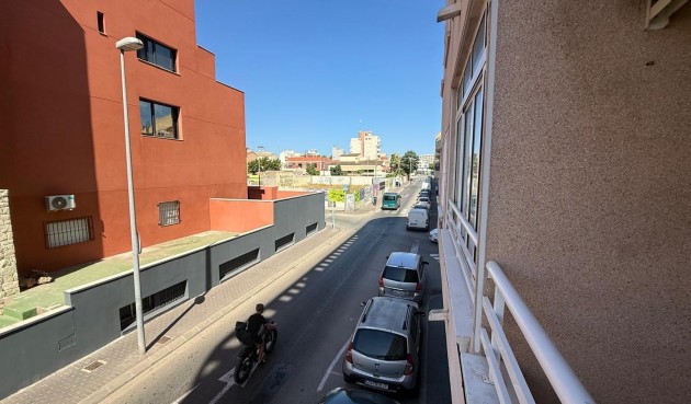 Resale - Apartment -
Torrevieja - Playa de los Locos