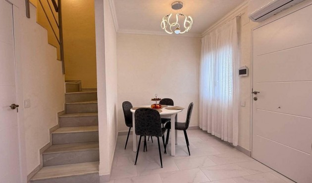 Brukt - Town House -
Torrevieja - Calas Blanca