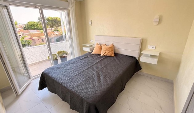 Brukt - Town House -
Torrevieja - Calas Blanca