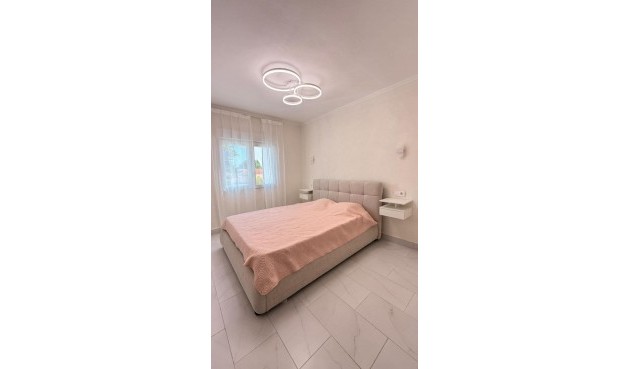 Brukt - Town House -
Torrevieja - Calas Blanca