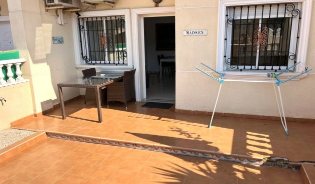 Brukt - Bungalow -
Torrevieja - Estacion De Autobuses