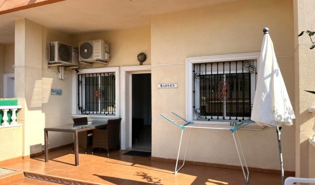 Brukt - Bungalow -
Torrevieja - Estacion De Autobuses