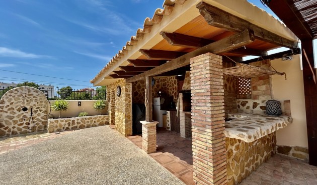 Brukt - Villa -
La Zenia - Costa Blanca