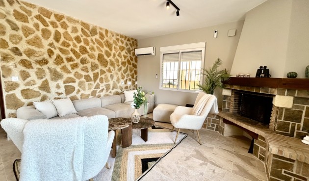Brukt - Villa -
La Zenia - Costa Blanca