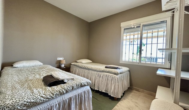 Brukt - Villa -
La Zenia - Costa Blanca