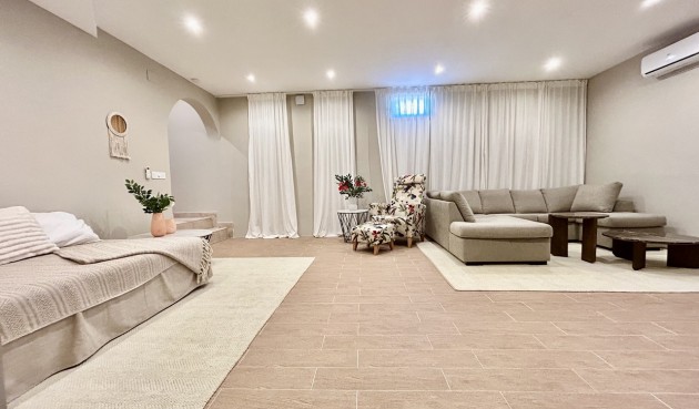 Brukt - Villa -
La Zenia - Costa Blanca