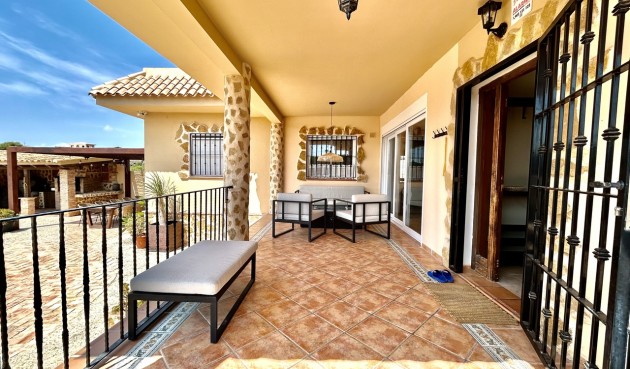 Brukt - Villa -
La Zenia - Costa Blanca