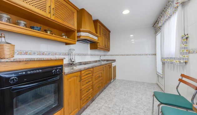 Brukt - Toppleilighet -
Torrevieja - Paseo Maritimo