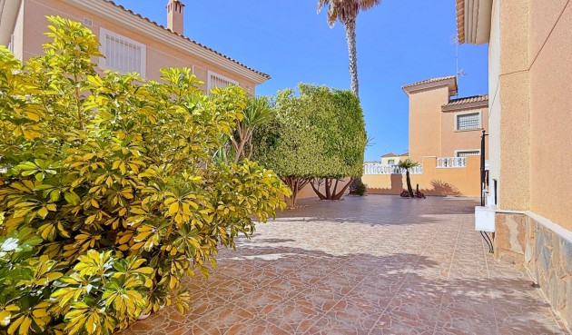 Brukt - Villa -
Orihuela - Inland