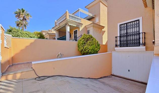 Brukt - Villa -
Orihuela - Inland