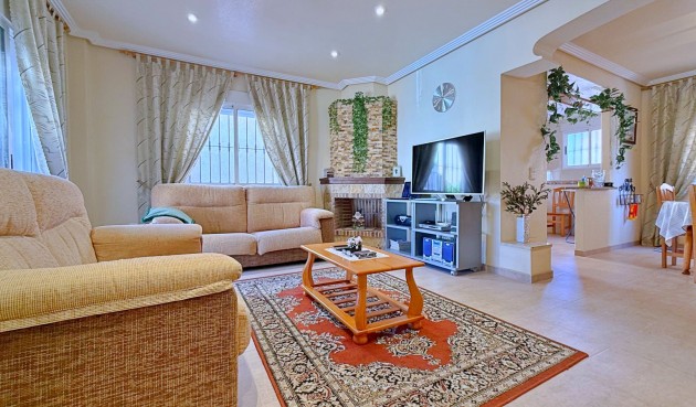 Brukt - Villa -
Orihuela - Inland