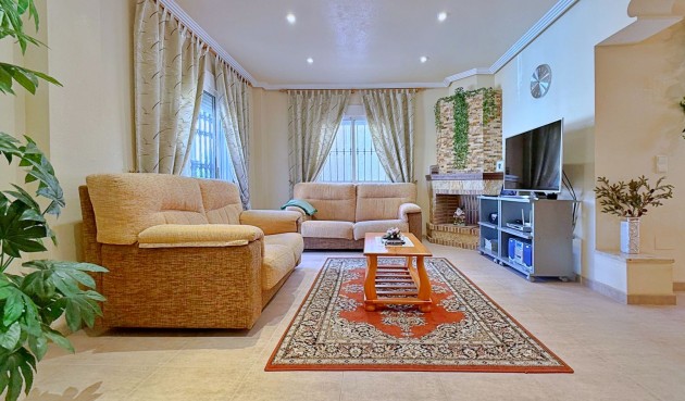 Brukt - Villa -
Orihuela - Inland