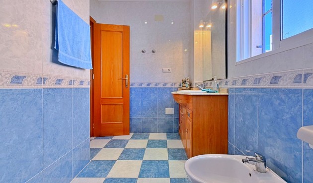 Brukt - Villa -
Orihuela - Inland