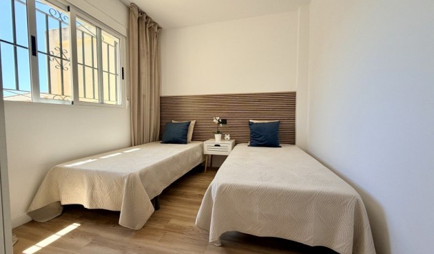 Brukt - Town House -
Orihuela Costa - Costa Blanca