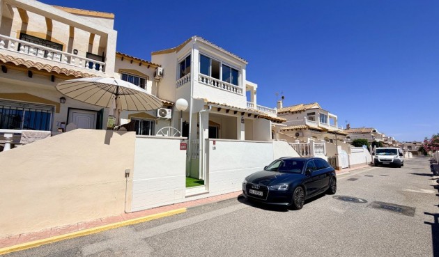 Brukt - Town House -
Orihuela Costa - Costa Blanca