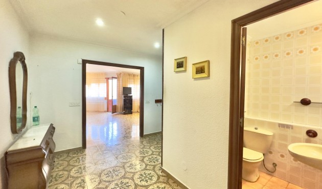 Resale - Apartment -
Torrevieja