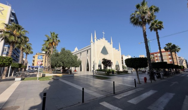 Resale - Apartment -
Torrevieja