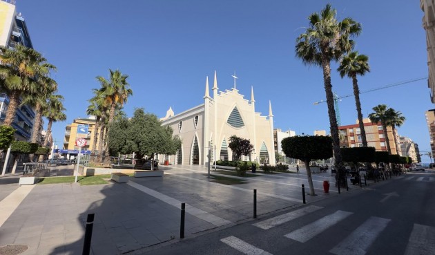 Resale - Apartment -
Torrevieja