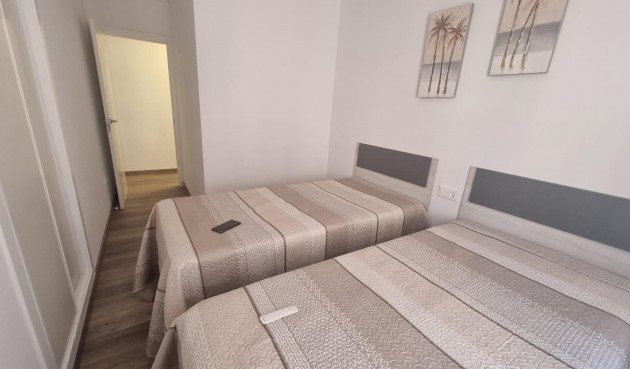 Brukt - Apartment -
Torrevieja - Estacion De Autobuses