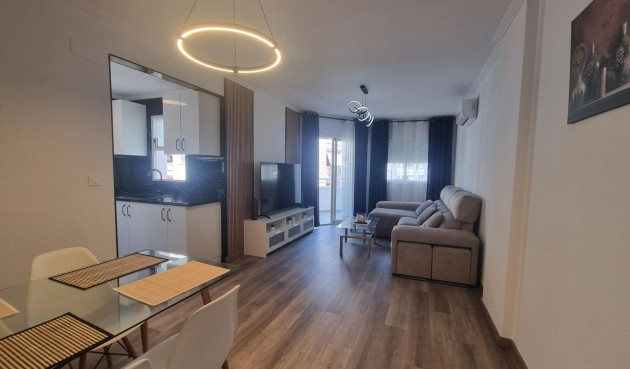 Brukt - Apartment -
Torrevieja - Estacion De Autobuses