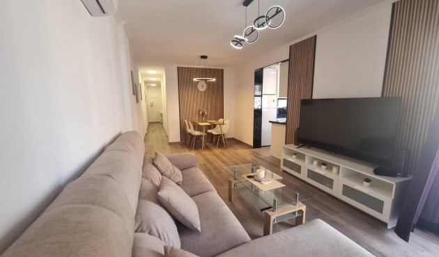 Brukt - Apartment -
Torrevieja - Estacion De Autobuses