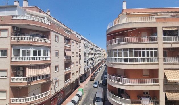 Brukt - Apartment -
Torrevieja - Estacion De Autobuses
