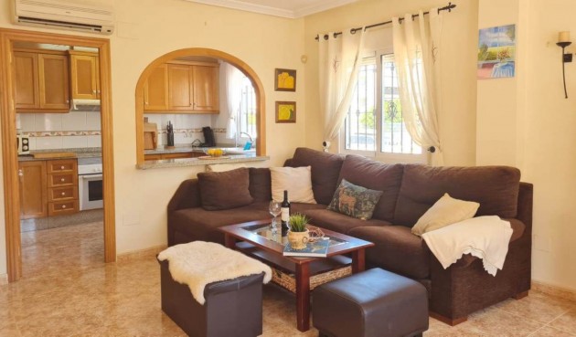 Brukt - Villa -
Orihuela Costa - Costa Blanca