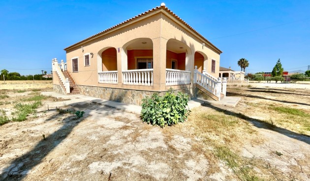 Brukt - Villa -
Catral - Costa Blanca