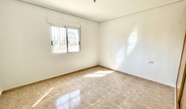 Brukt - Villa -
Catral - Costa Blanca
