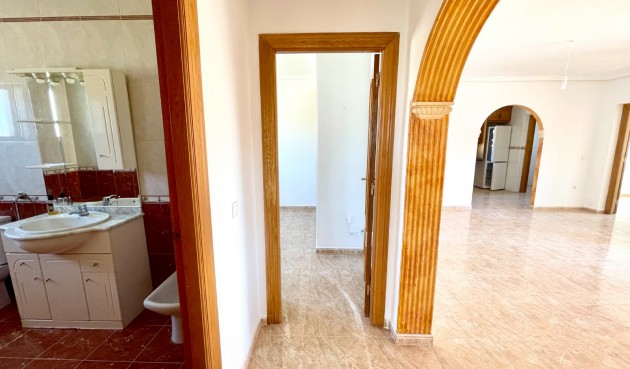 Brukt - Villa -
Catral - Costa Blanca