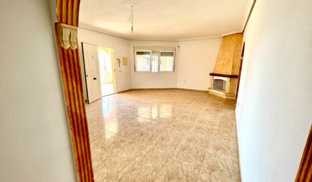 Brukt - Villa -
Catral - Costa Blanca