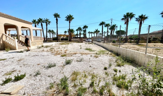 Brukt - Villa -
Catral - Costa Blanca