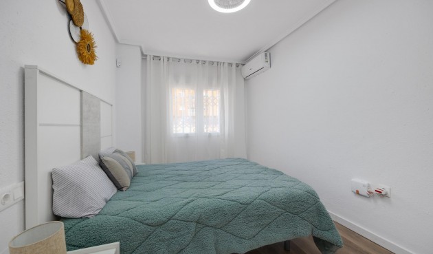 Brukt - Apartment -
Torrevieja - Estacion De Autobuses