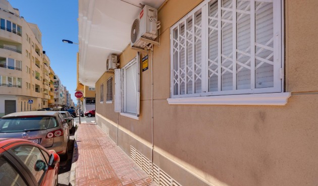 Brukt - Apartment -
Torrevieja - Estacion De Autobuses