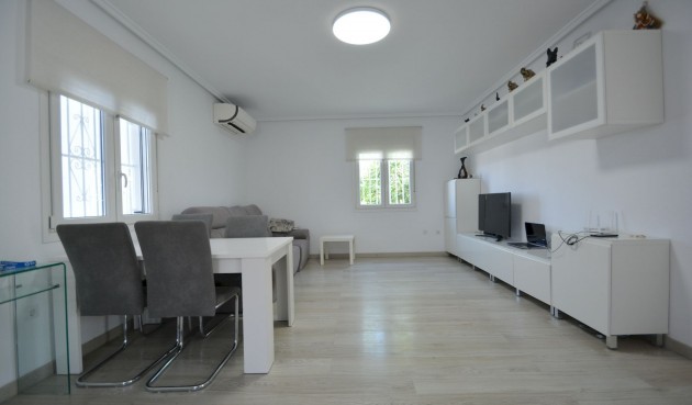 Brukt - Villa -
Ciudad Quesada - Costa Blanca