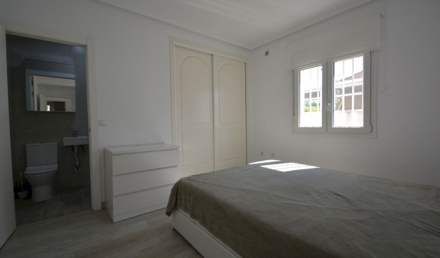 Brukt - Villa -
Ciudad Quesada - Costa Blanca