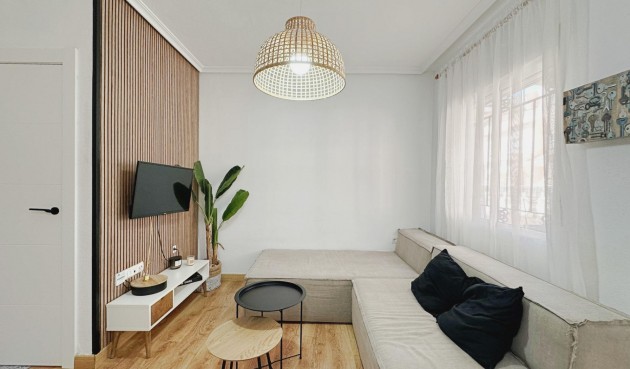Brukt - Semi Detached -
Orihuela Costa - La Zenia