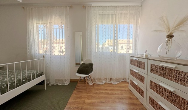 Brukt - Semi Detached -
Orihuela Costa - La Zenia