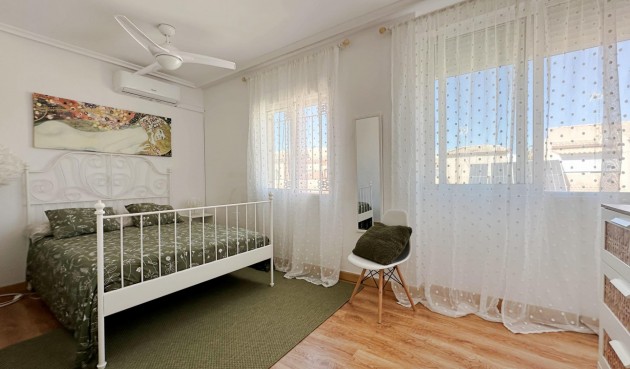 Brukt - Semi Detached -
Orihuela Costa - La Zenia