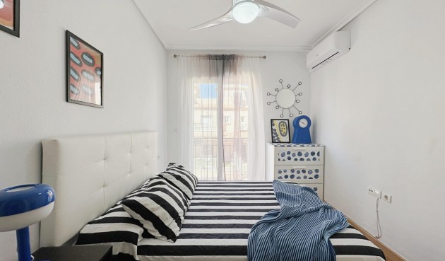 Brukt - Semi Detached -
Orihuela Costa - La Zenia