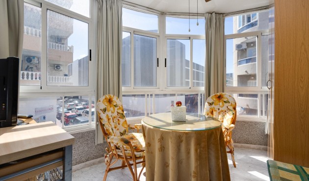Brukt - Apartment -
Torrevieja - Antonio Machado