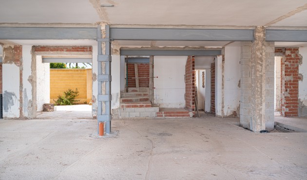 Brukt - Villa -
Orihuela Costa - Costa Blanca