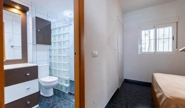 Brukt - Apartment -
Torrevieja - El Acequión - Los Náufragos