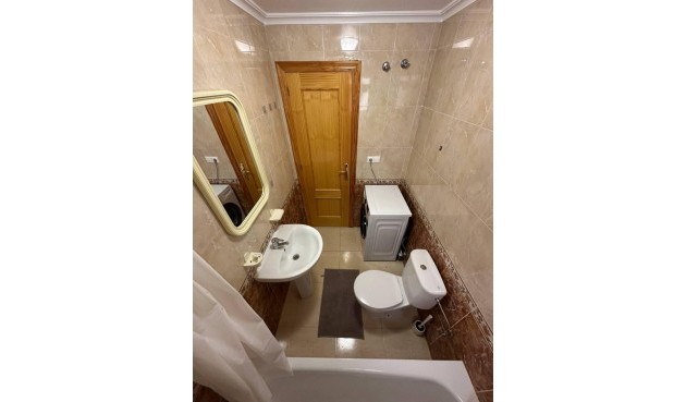 Brukt - Apartment -
Torrevieja - Centro